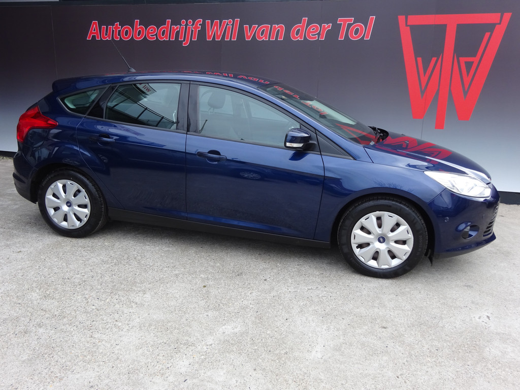 Ford Focus 1.6 ECOBOOST TREND | NAVI | CRUISE | TREKHAAK | NL-AUTO | NIEUWE APK!! 54476192-0.jpg | Autobedrijf Wil van der Tol