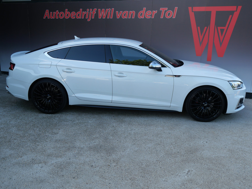 Audi S5 Sportback 3.0 TFSI QUATTRO | MASSAGE | B&O | CARPLAY | A.C.C | 20 INCH | 100% O-H HISTORIE!! 55007601-0.jpg | Autobedrijf Wil van der Tol