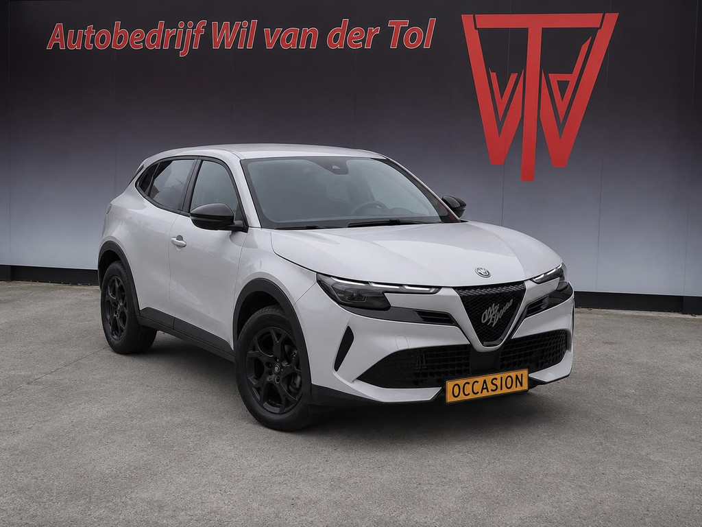 Alfa Romeo Junior 1.2 TURBO HYBRID IBRIDA | KEYLESS | A.C.C. | LED | CARPLAY | FABRIEKSGARANTIE | BTW 55081767-0.jpg | Autobedrijf Wil van der Tol