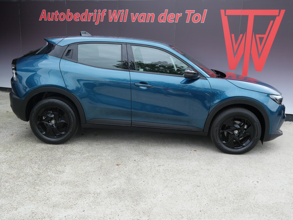 Alfa Romeo Junior 1.2 TURBO HYBRID IBRIDA | ADAPT CRUISE | CARPLAY | BTW | FABRIEKSGARANTIE!! 55964916-0.jpg | Autobedrijf Wil van der Tol