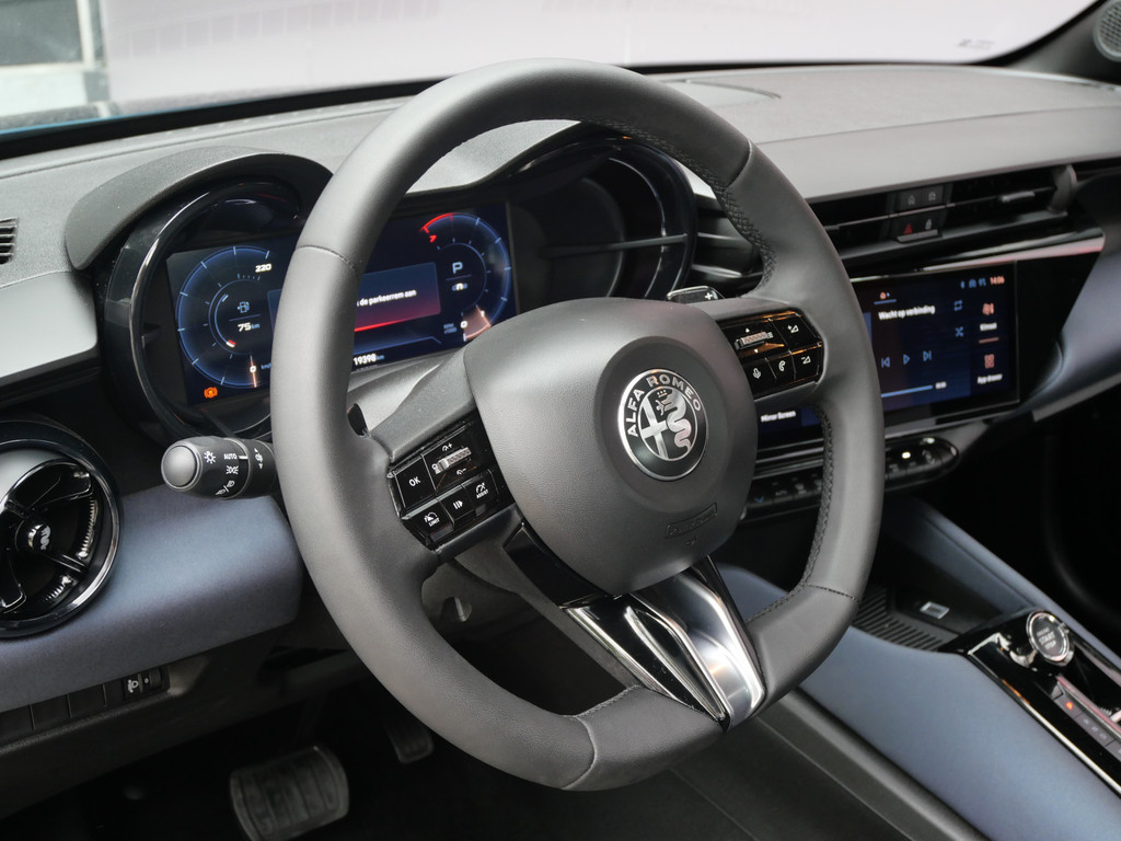 Alfa Romeo Junior 1.2 TURBO HYBRID IBRIDA | ADAPT CRUISE | CARPLAY | BTW | FABRIEKSGARANTIE!! 55964916-12.jpg | Autobedrijf Wil van der Tol