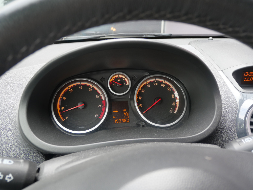 Opel Corsa 1.4 16V COSMO | AIRCO | CRUISE | NAVIGATIE | ALL-SEASON | NIEUWE APK!! 56356868-13.jpg | Autobedrijf Wil van der Tol