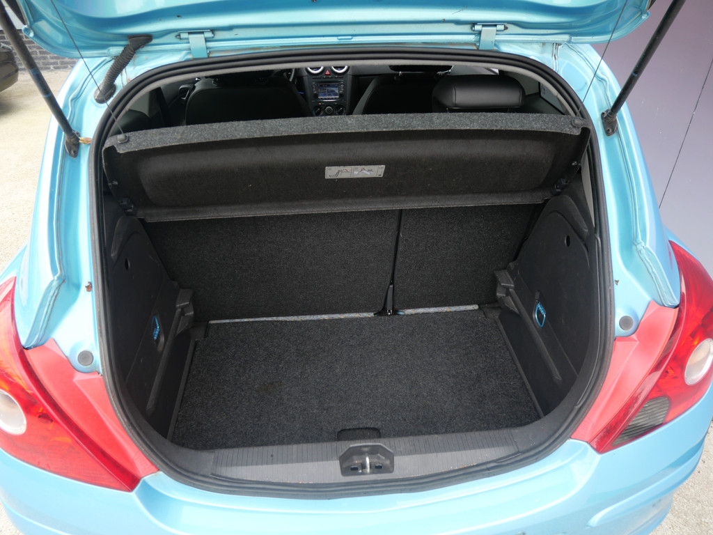Opel Corsa 1.4 16V COSMO | AIRCO | CRUISE | NAVIGATIE | ALL-SEASON | NIEUWE APK!! 56356868-8.jpg | Autobedrijf Wil van der Tol