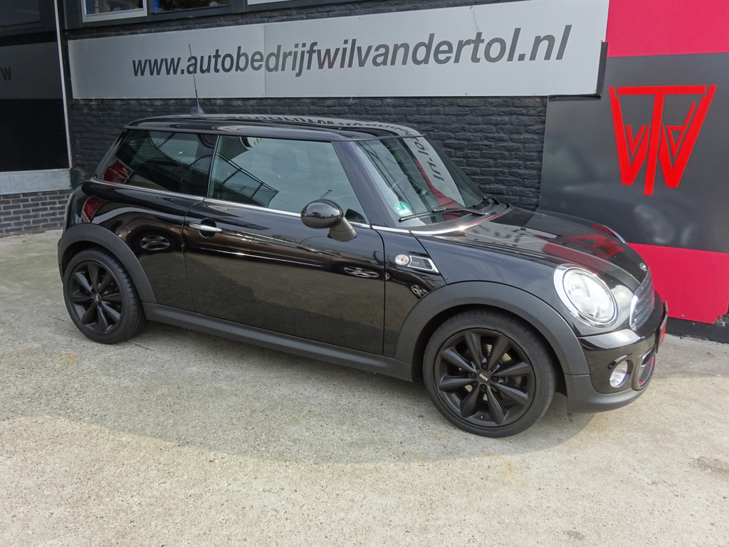 MINI 3-Deurs 1.6 ONE BAKERSTREET | PANORAMA | NAVIGATIE | CRUISE | NIEUWE APK!! 57125431-0.jpg | Autobedrijf Wil van der Tol