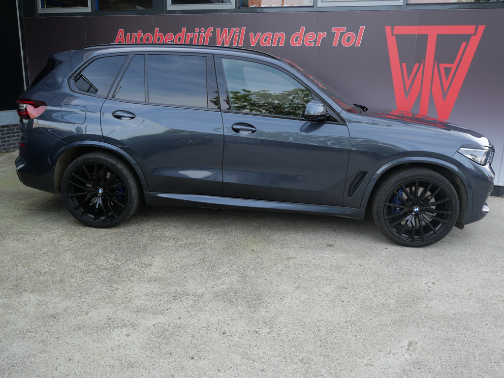 BMW X5 xDrive45e M-SPORT | A.C.C | H.U.D | TREKHAAK | 4WS | 22 INCH | LUCHTVERING!! 57131708-0.jpg | Autobedrijf Wil van der Tol