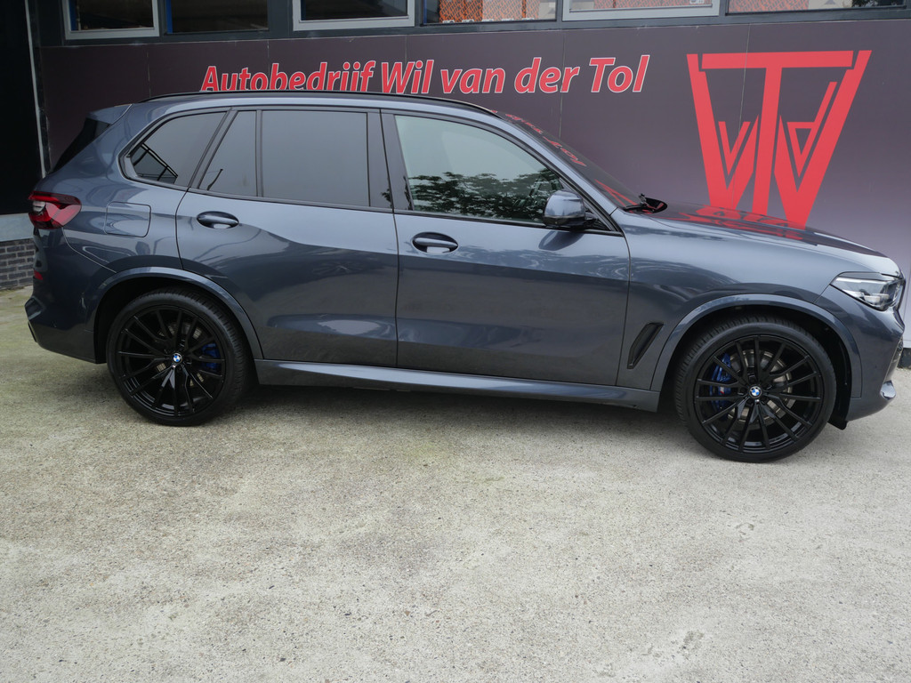 BMW X5 xDrive45e M-SPORT | A.C.C | H.U.D | TREKHAAK | 4WS | 22 INCH | LUCHTVERING!! 57131708-0.jpg | Autobedrijf Wil van der Tol