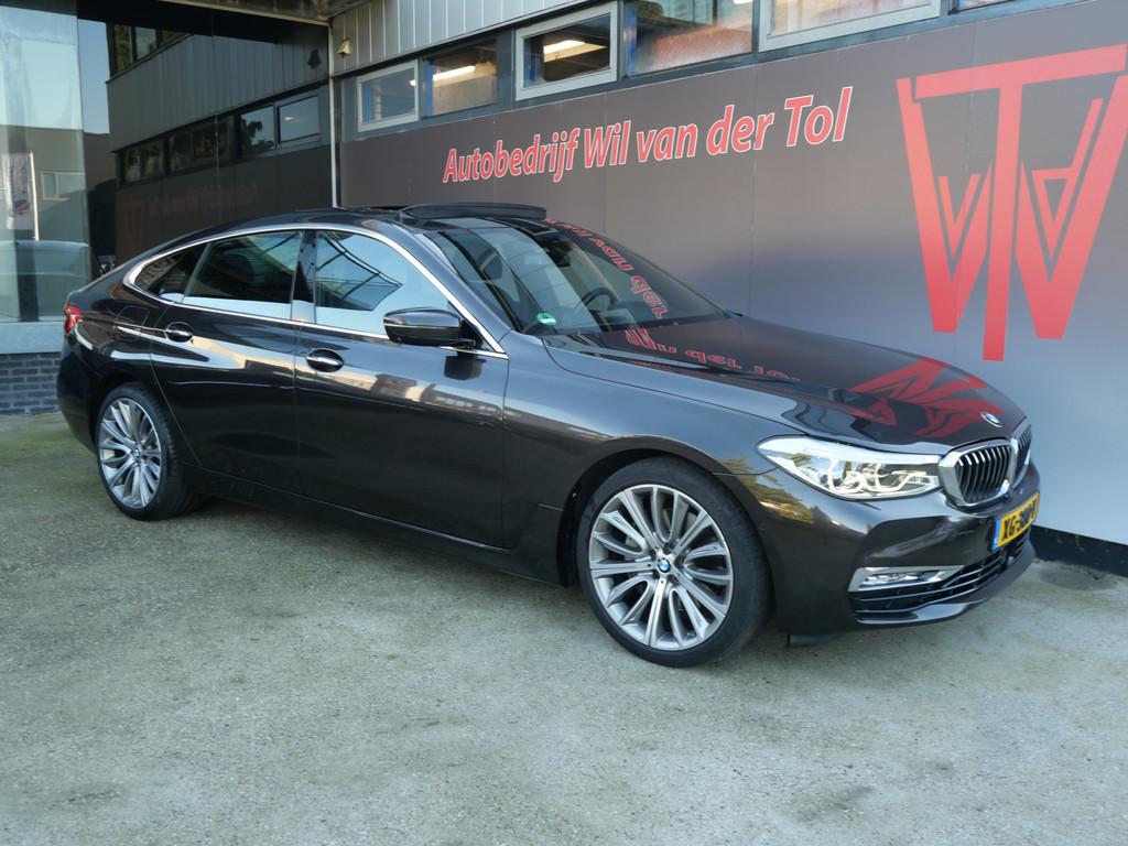 BMW 6 Serie Gran Turismo 640i HIGH EXECUTIVE | PANO | B&W | TREKHAAK | LUCHTVERING | NL-AUTO!! 57148699-0.jpg | Autobedrijf Wil van der Tol