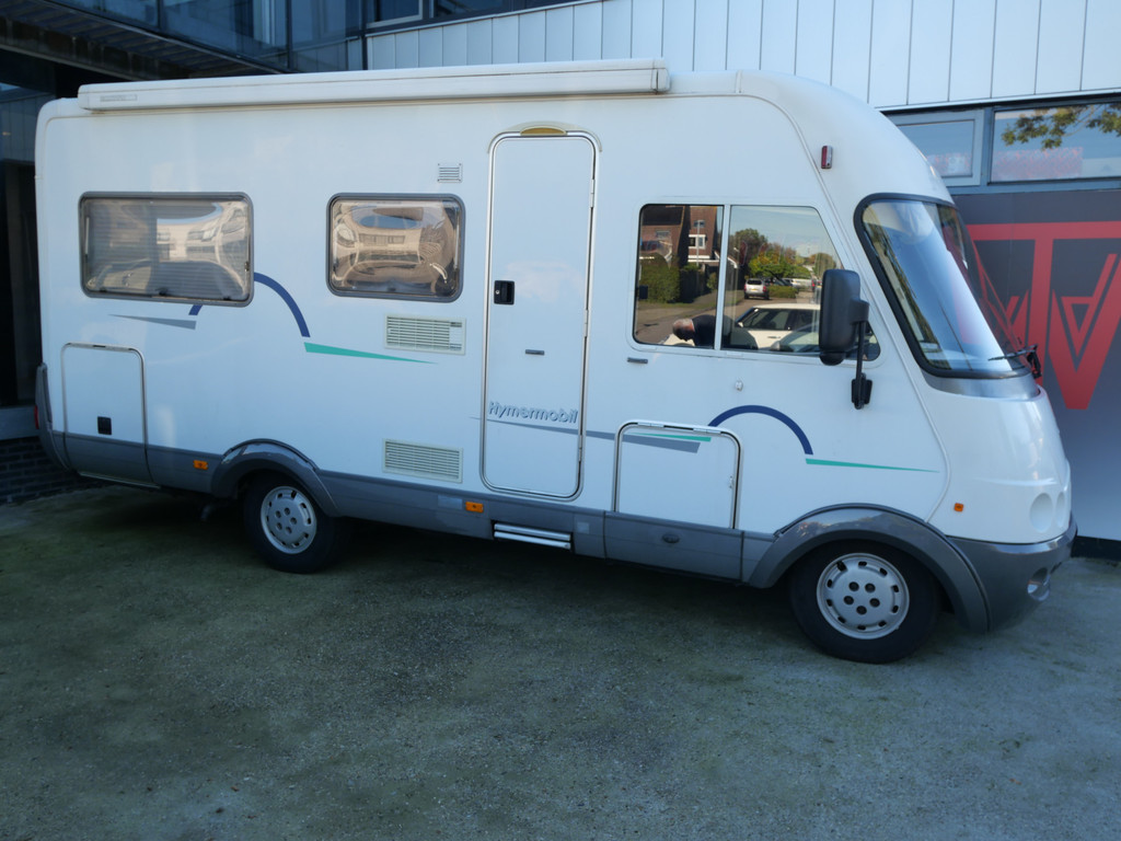 Hymer  B574 | 2.8 iDTD | 4 PERSOONS | ZONNEPANEEL | RIEM V.V | NL-CAMPER | 2- EIGENAAR | APK 06-2027!! 57364491-0.jpg | Autobedrijf Wil van der Tol