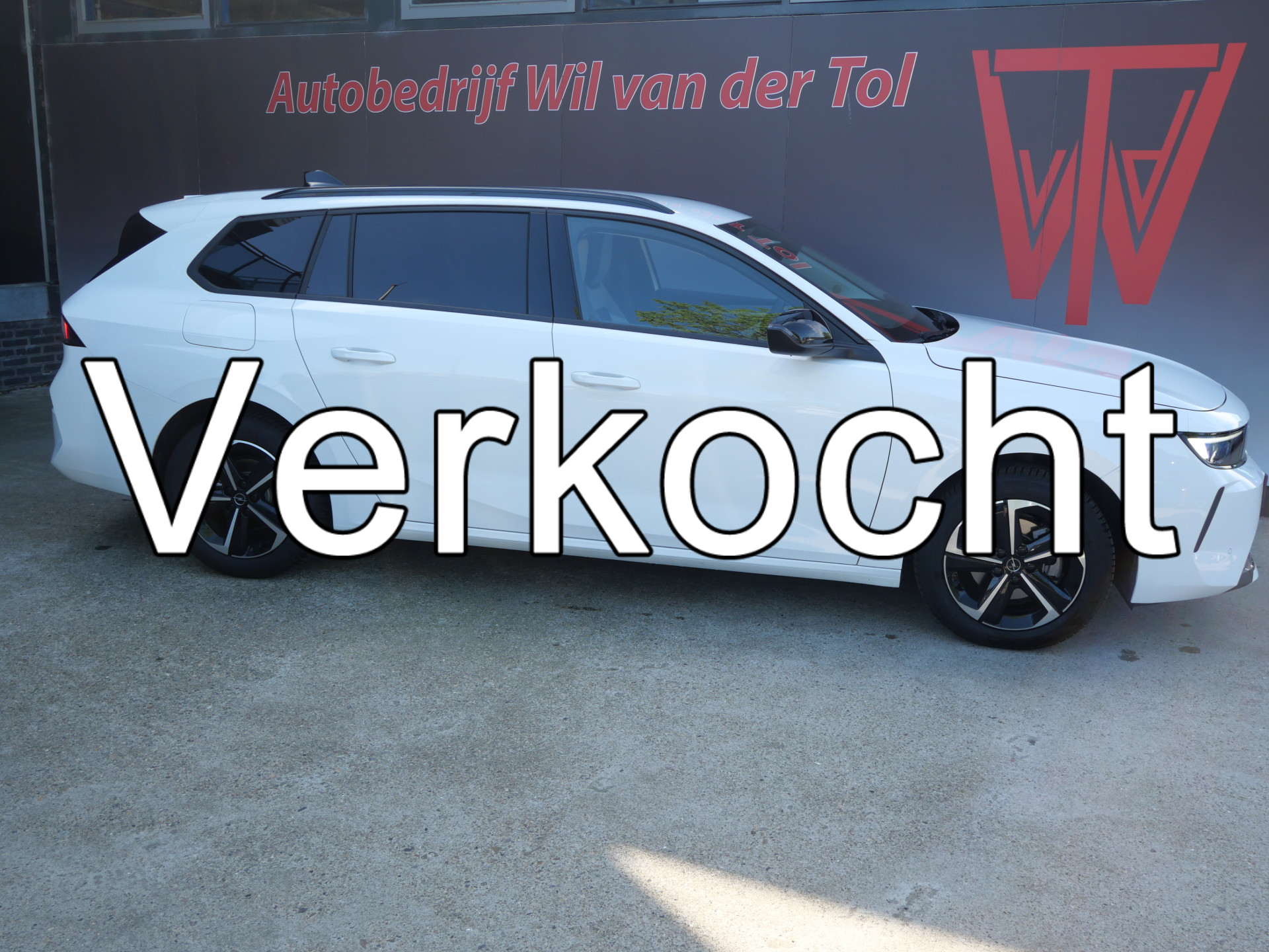Opel Astra Sports Tourer 1.2 TURBO EDITION | A.C.C. | CAMERA | ALL-SEASON | FABRIEKSGARANTIE!! 44417199-0.jpg | Autobedrijf Wil van der Tol