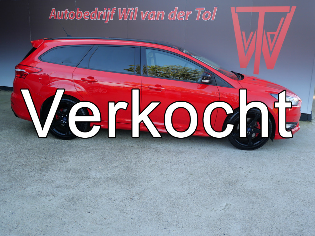 Ford Focus Wagon 1.5 ST-LINE | RED EDITION | NAVIGATIE | CRUISE | 18 INCH | 4-CILINDER | NL-AUTO!! 47781361-0.jpg | Autobedrijf Wil van der Tol