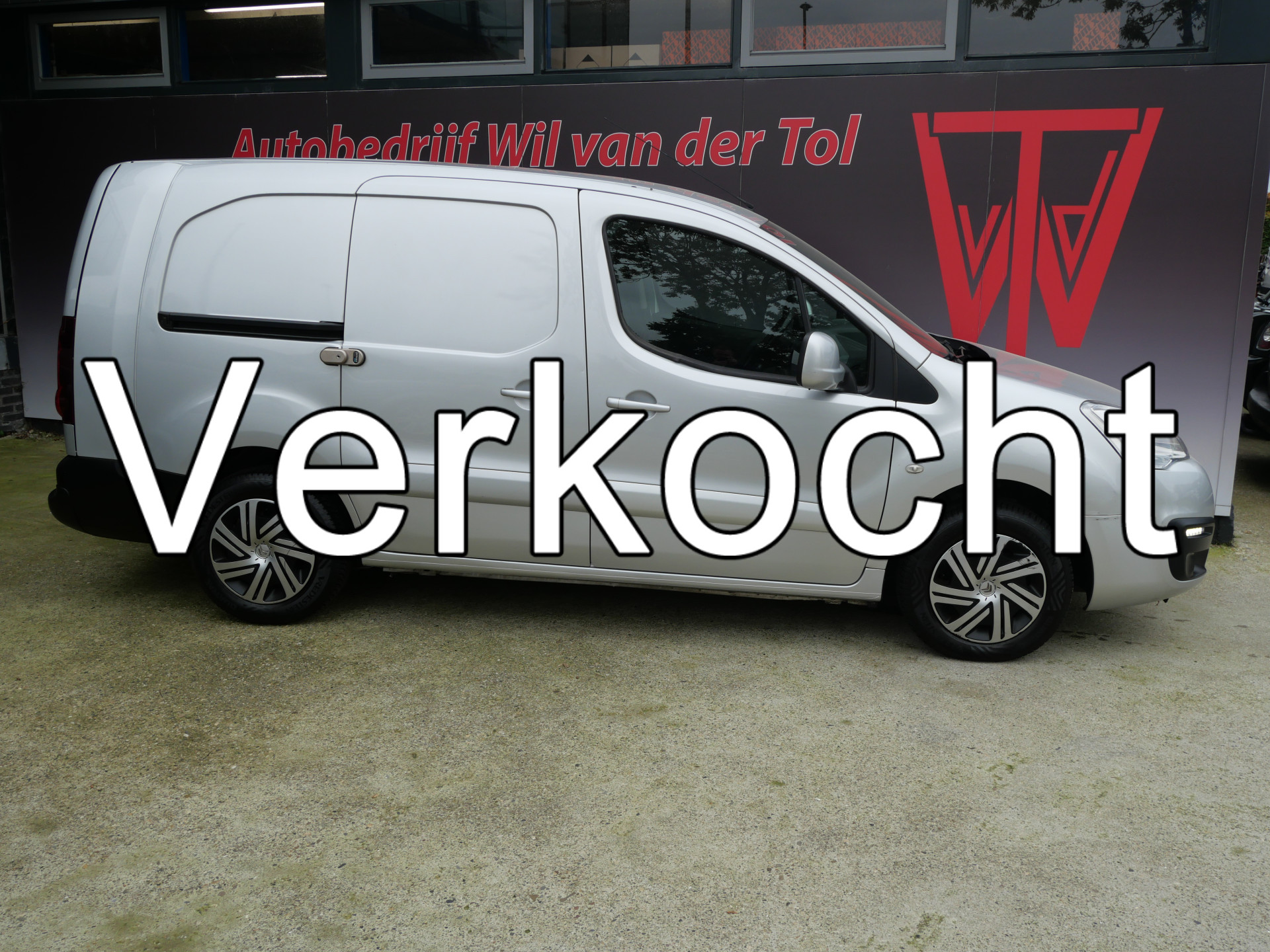 Citroën Berlingo 1.6 BlueHDI 100 BUSINESS XL | CARPLAY | CRUISE | TREKHAAK | EURO 6!! 47920091-0.jpg | Autobedrijf Wil van der Tol