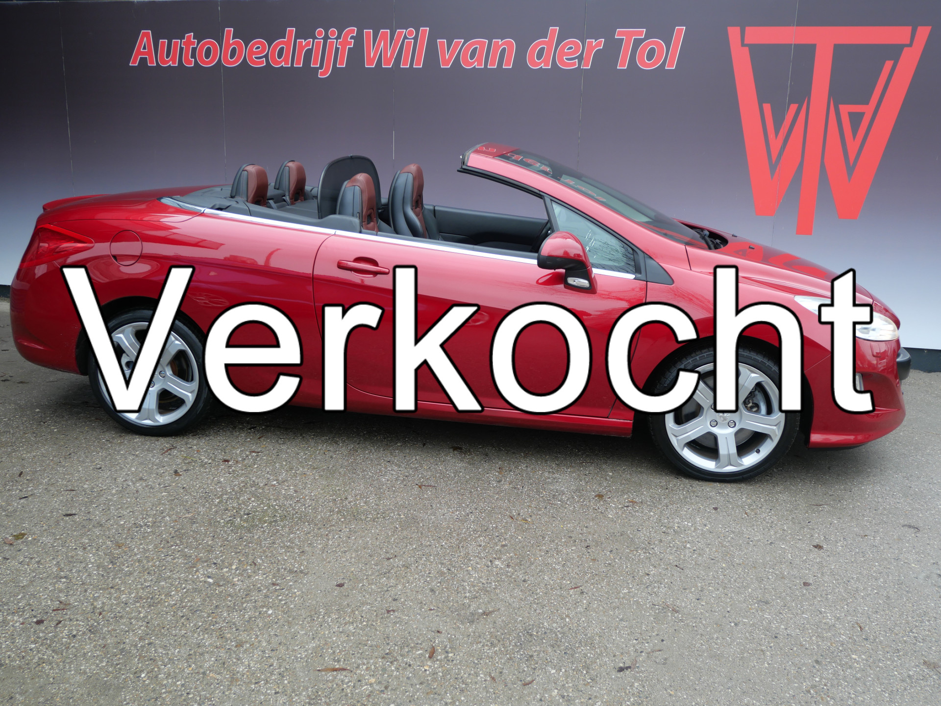 Peugeot 308 CC 1.6 THP FÉLINE | LEER | XENON | NL-AUTO | 200 PK | 18 INCH | AIRSCARF!! 49373322-0.jpg | Autobedrijf Wil van der Tol