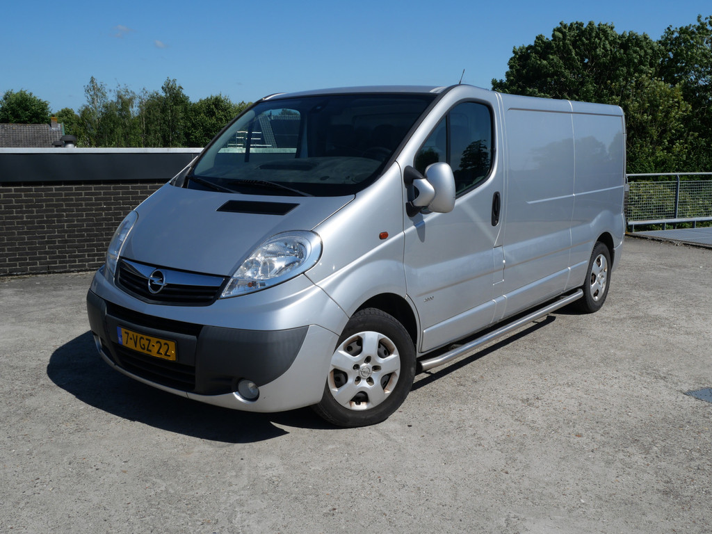 Opel Vivaro 2.5 CDTI L2H1 | AIRCO | TREKHAAK | 3-ZITS | NETJES | APK 05-2027!! 54727110-0.jpg | Autobedrijf Wil van der Tol